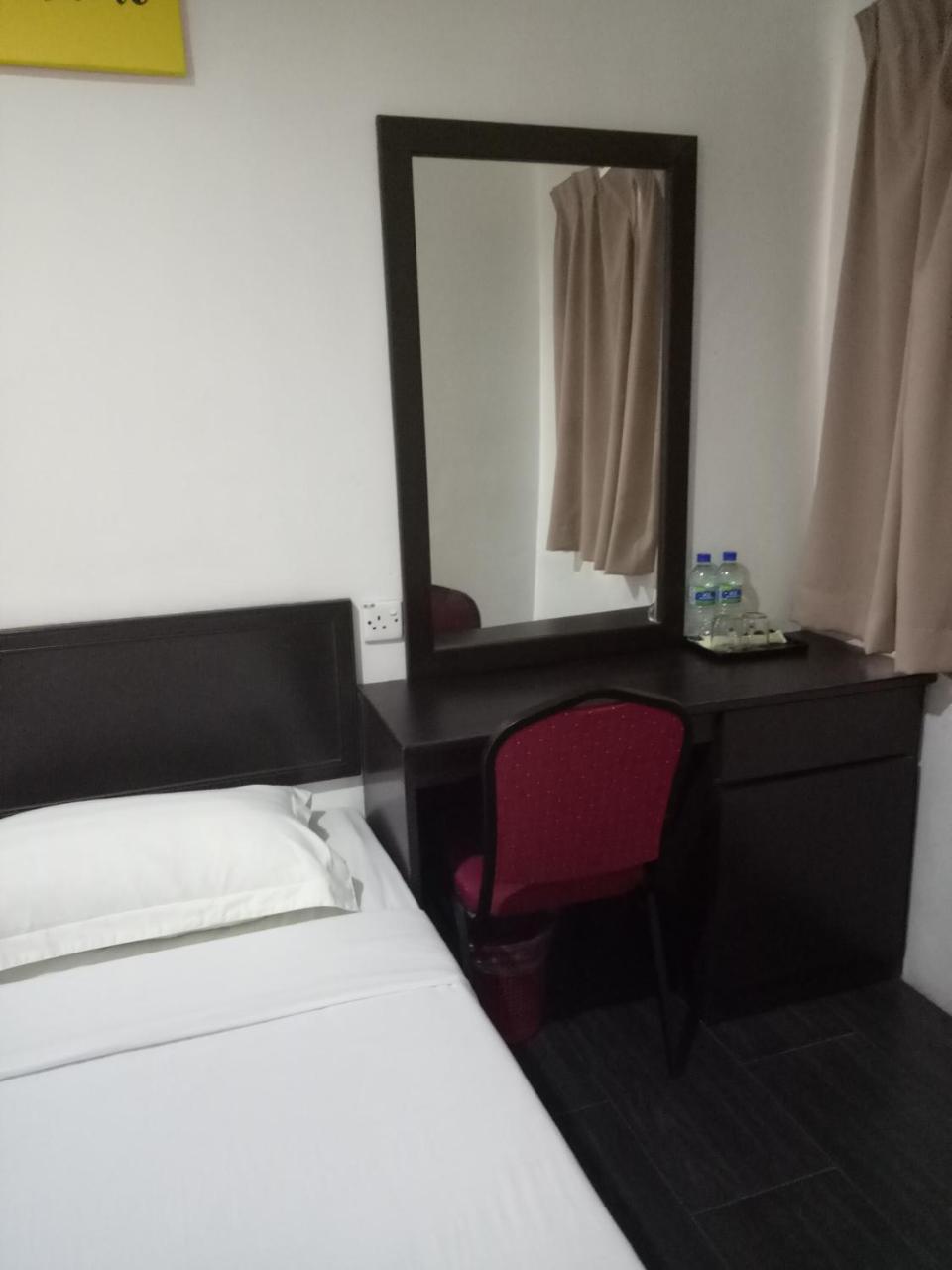 Hotel Sri Bernam Сабак Бернам Экстерьер фото