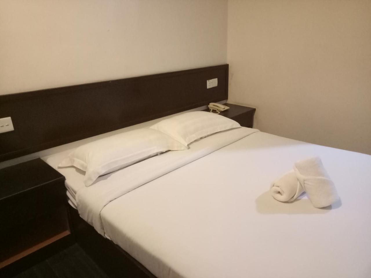 Hotel Sri Bernam Сабак Бернам Экстерьер фото