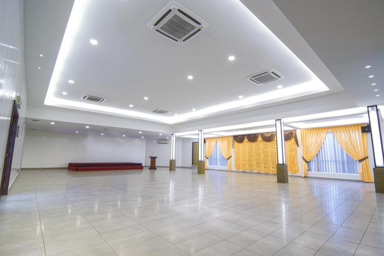 Hotel Sri Bernam Сабак Бернам Экстерьер фото